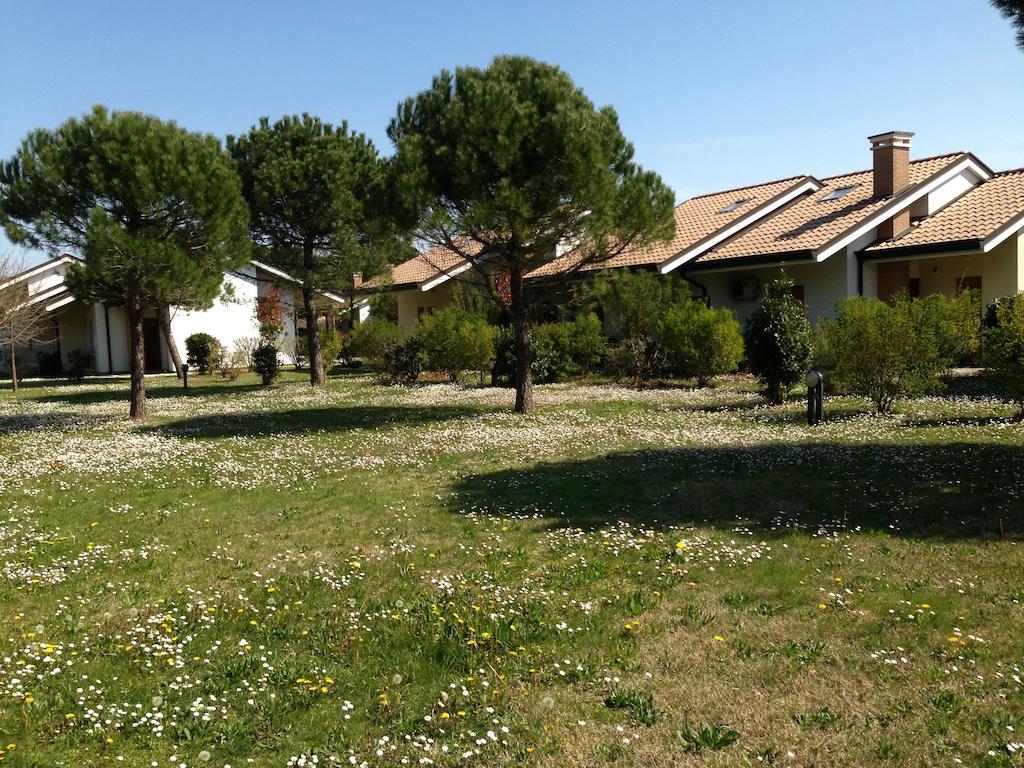 Casabianca Resort Villas Lignano Sabbiadoro Exterior photo